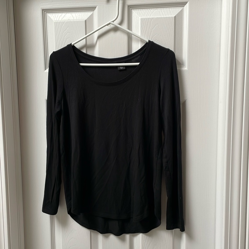 Tahari long sleeve stretch tee shirt